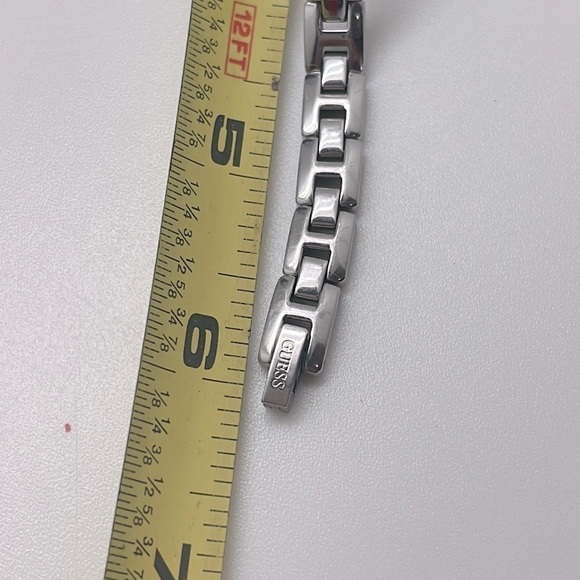 FEMININE Ladies silver Guess watch - Picture 6 of 6